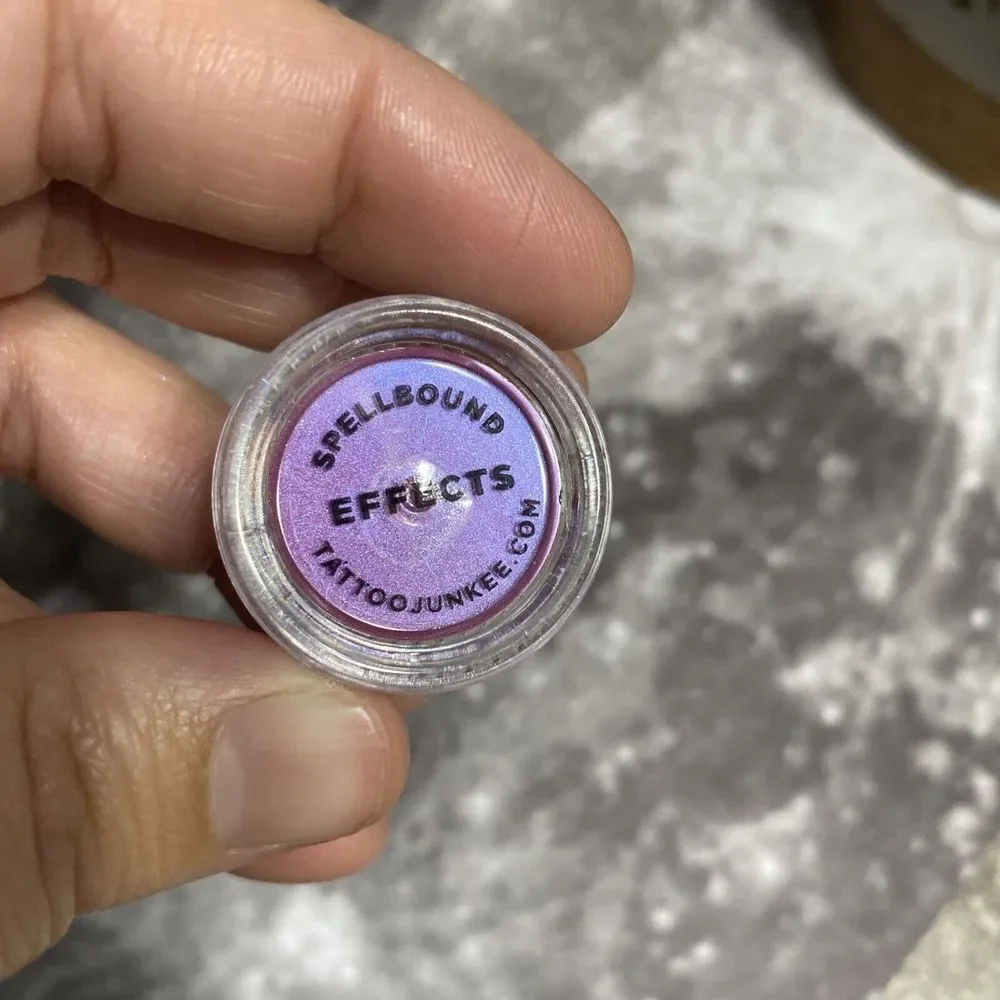 Tattoo Junkee Effects Loose Powder‎ Pigment In Shade Spellbound